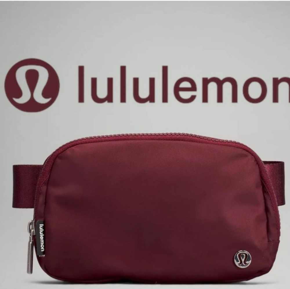Lululemon Everywhere Belt Bag in Merlot